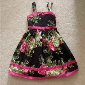 Jenny and Me girls size 12 beautiful floral dress with tulle slip underneath.